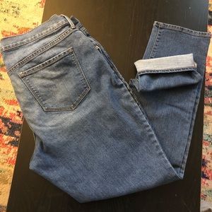 Old Navy Medium Wash Mid-Rise Straight Jeans